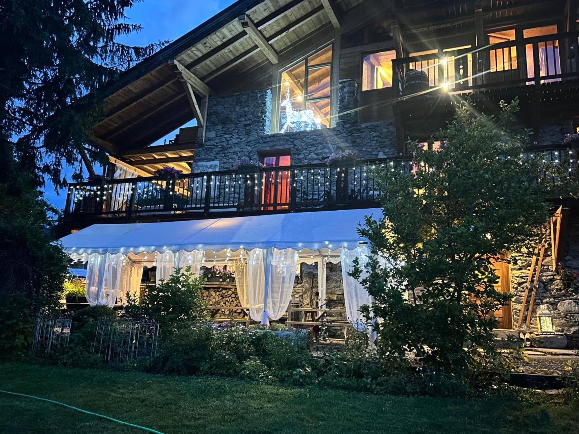 塔利亚乐小木屋酒店 圣莫里斯堡 外观 照片
